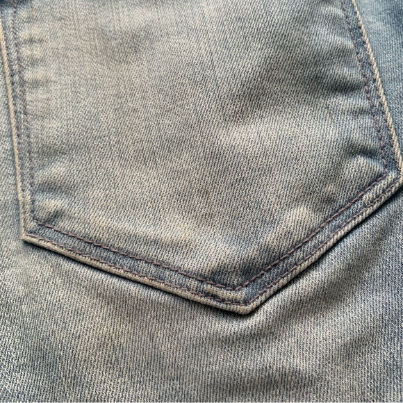 FashionNova | distressed skinny jeans size 5 - Picture 4 of 8